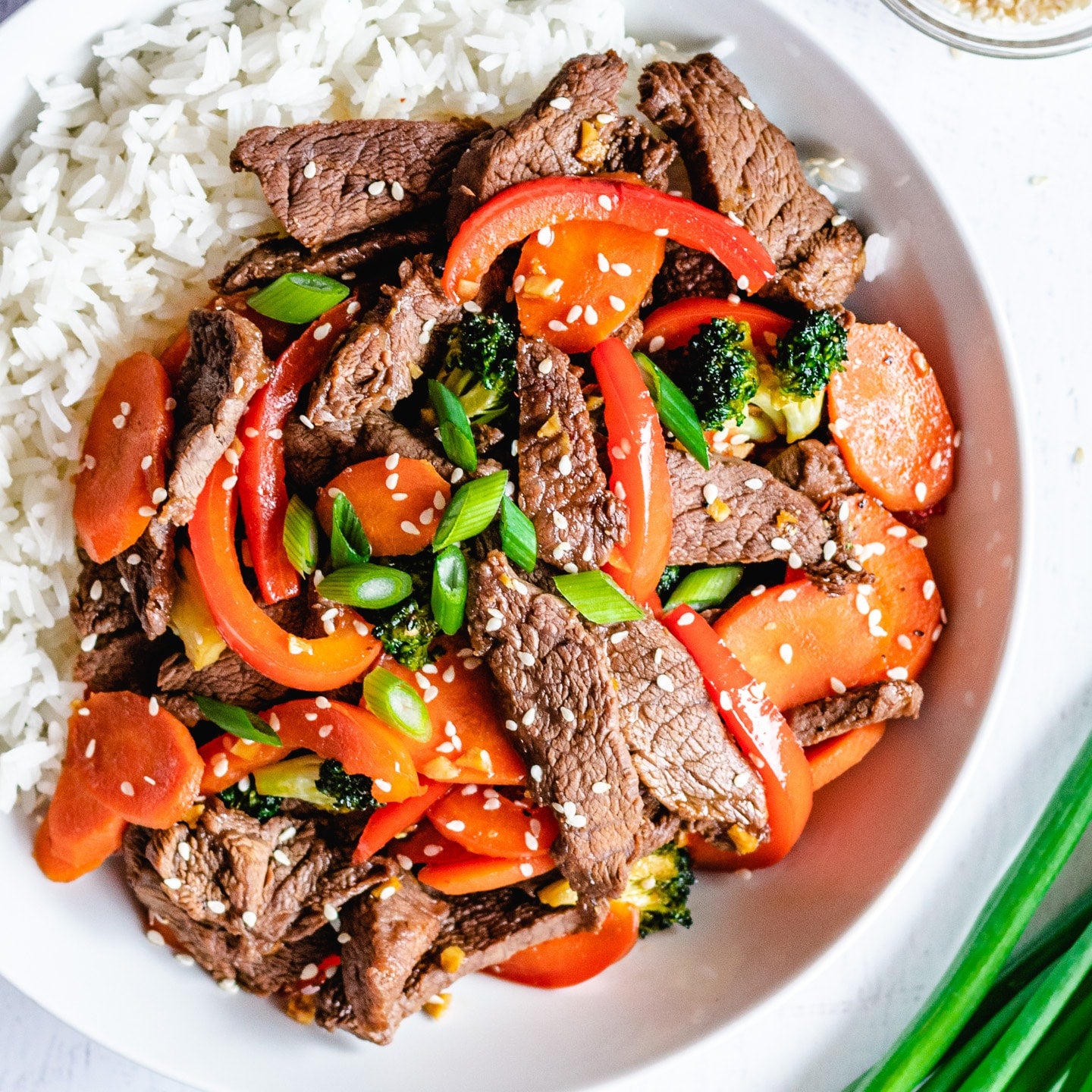 Stir-Fried Beef with Bell Peppers + White Rice + Boiled Egg + Pear